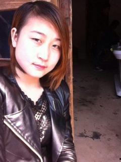 社会姐的照片,照片中的时尚与魅力