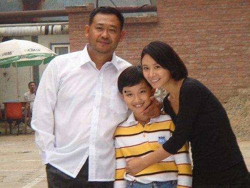 尹天照老婆个人资料,揭秘明星老婆的优雅人生